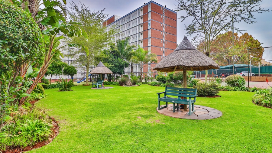 2 Bedroom Property for Sale in Bedford Gardens Gauteng