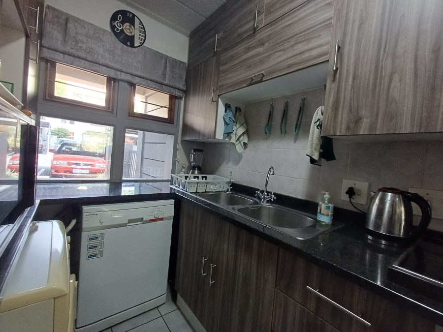 2 Bedroom Property for Sale in Dowerglen Gauteng