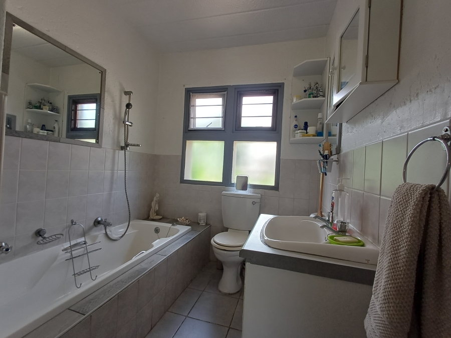 2 Bedroom Property for Sale in Dowerglen Gauteng