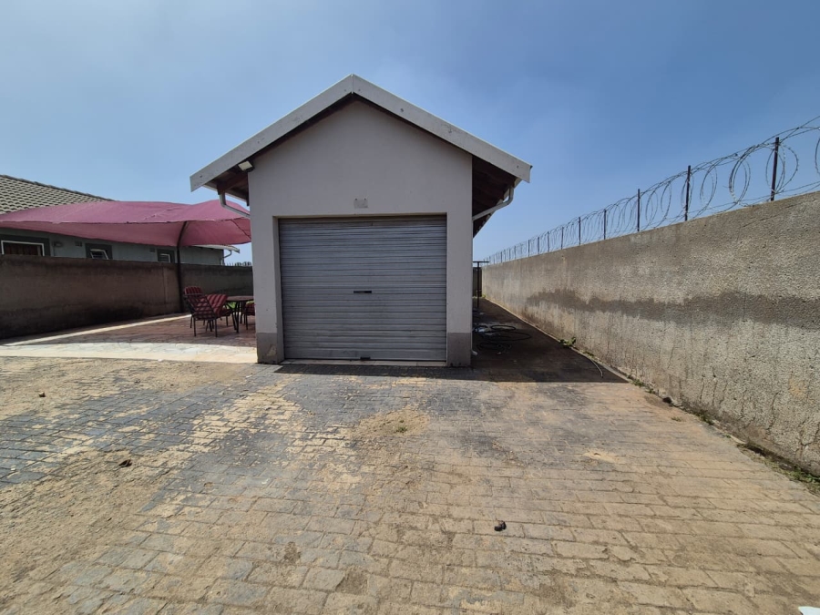 2 Bedroom Property for Sale in Salfin Gauteng