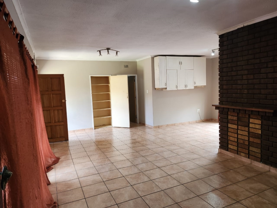 3 Bedroom Property for Sale in Edleen Gauteng