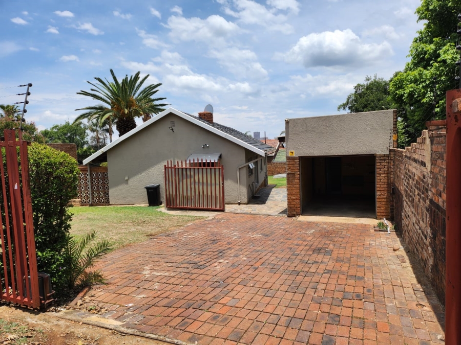 3 Bedroom Property for Sale in Edleen Gauteng