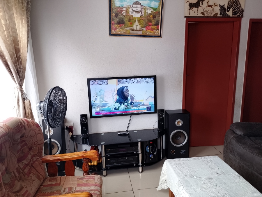 2 Bedroom Property for Sale in Mahube Valley Gauteng