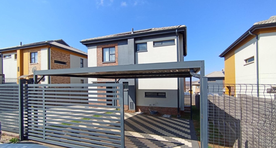 3 Bedroom Property for Sale in Lotus Gardens Gauteng