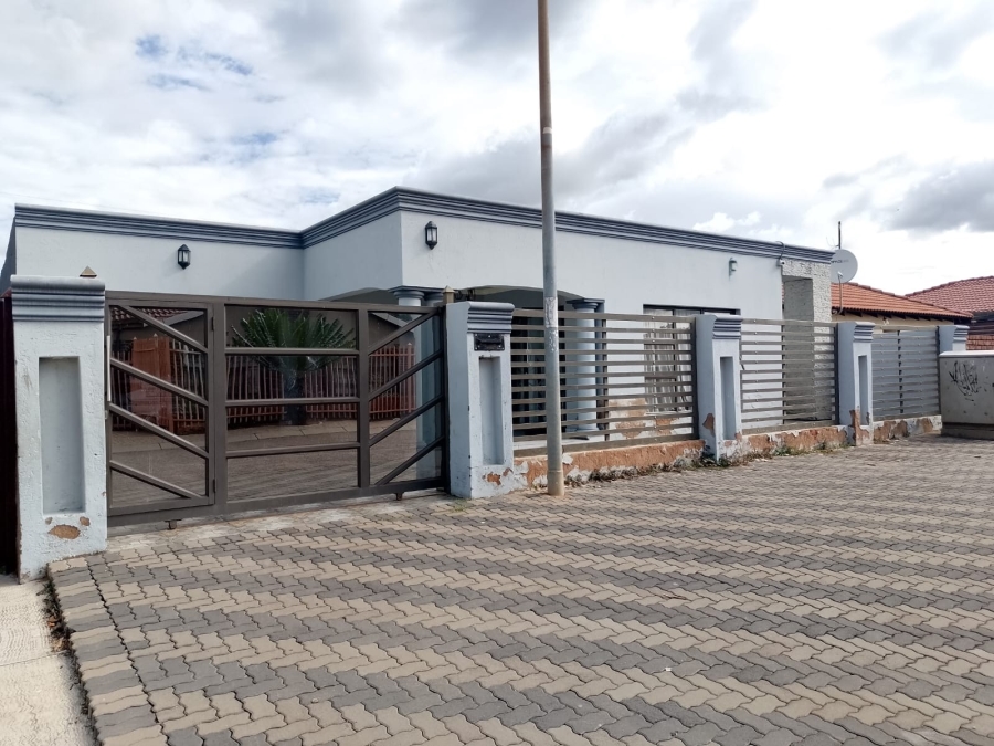 To Let 3 Bedroom Property for Rent in Mamelodi West Gauteng