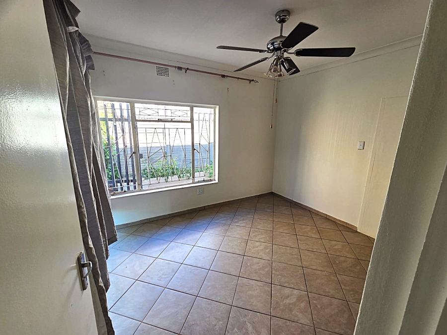 To Let 4 Bedroom Property for Rent in Sinoville Gauteng