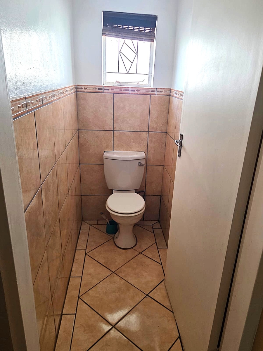 To Let 4 Bedroom Property for Rent in Sinoville Gauteng