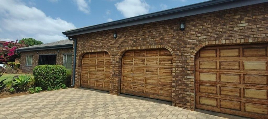 8 Bedroom Property for Sale in Pretoria Gardens Gauteng