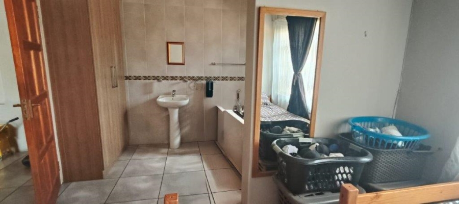 8 Bedroom Property for Sale in Pretoria Gardens Gauteng