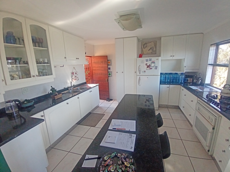 4 Bedroom Property for Sale in Bassonia Gauteng