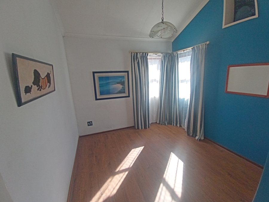 4 Bedroom Property for Sale in Bassonia Gauteng