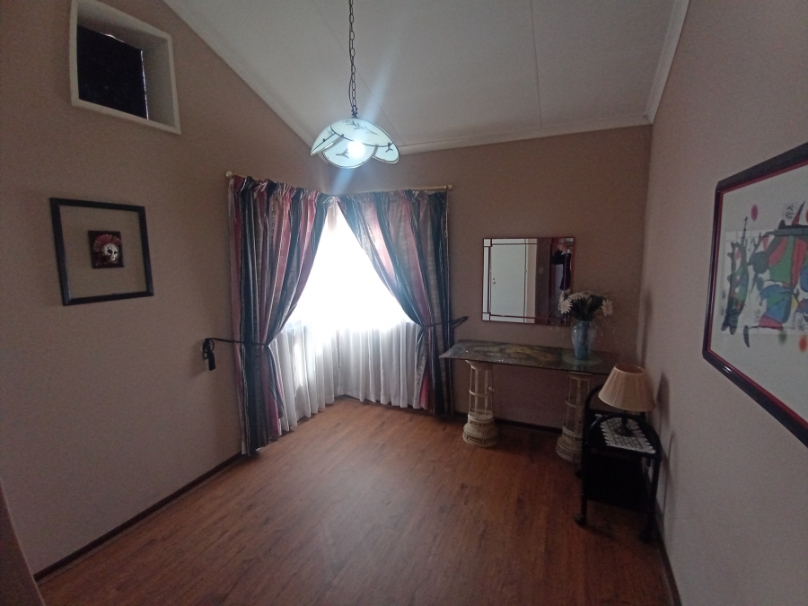 4 Bedroom Property for Sale in Bassonia Gauteng