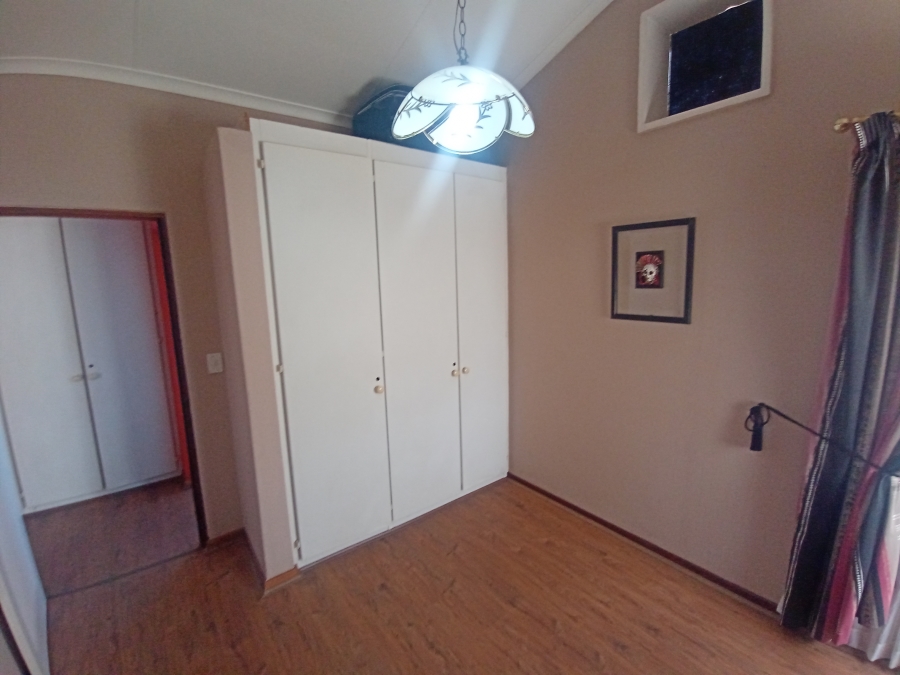 4 Bedroom Property for Sale in Bassonia Gauteng