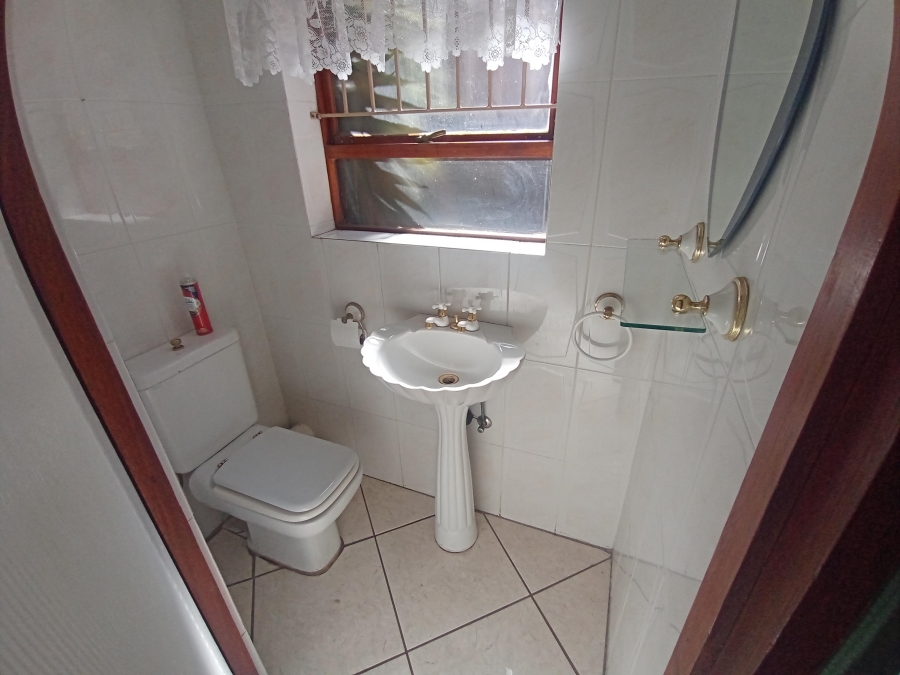 4 Bedroom Property for Sale in Bassonia Gauteng