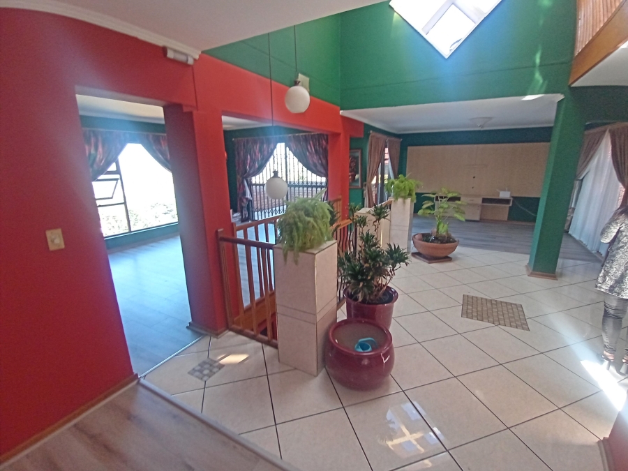 4 Bedroom Property for Sale in Bassonia Gauteng
