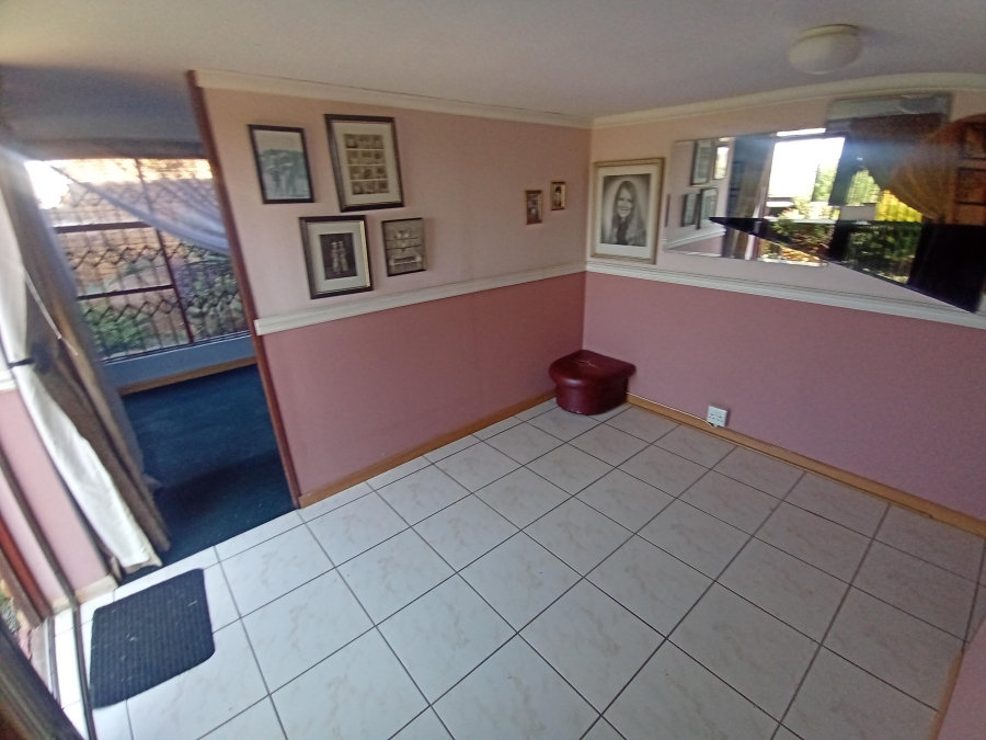 4 Bedroom Property for Sale in Bassonia Gauteng
