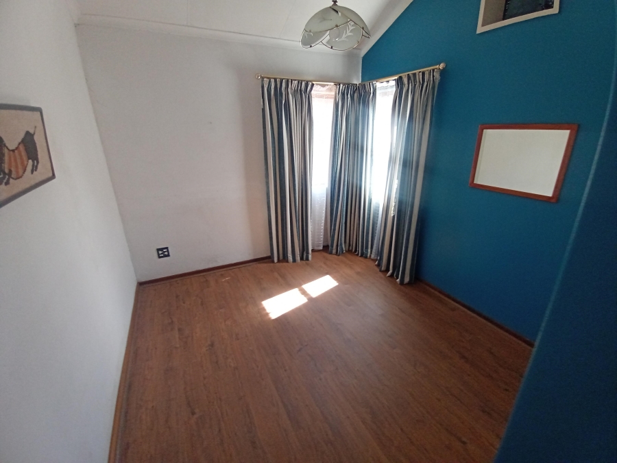 4 Bedroom Property for Sale in Bassonia Gauteng