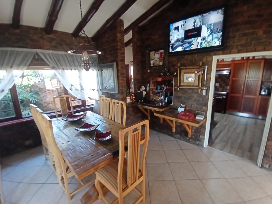 5 Bedroom Property for Sale in Ridgeway Gauteng