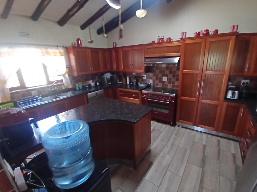 5 Bedroom Property for Sale in Ridgeway Gauteng