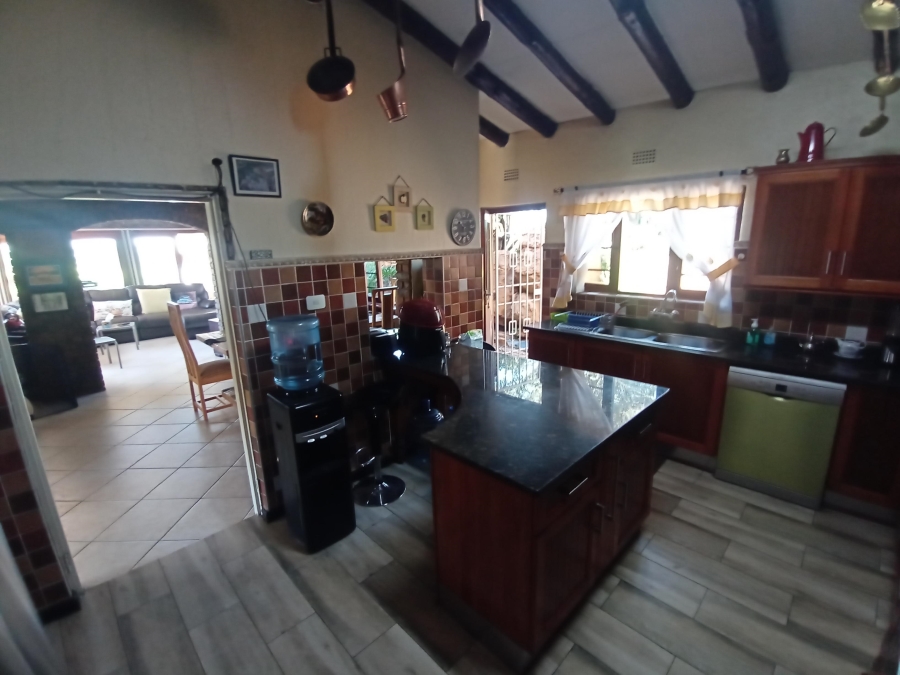 5 Bedroom Property for Sale in Ridgeway Gauteng