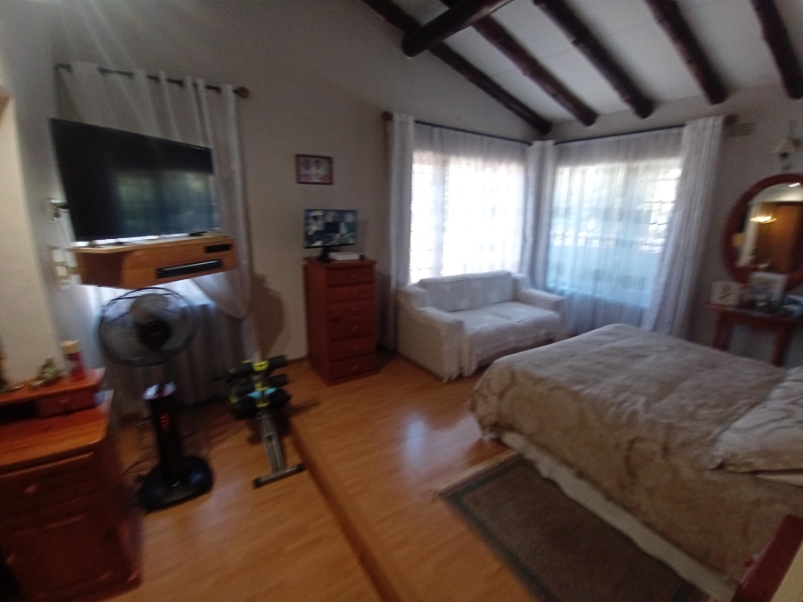 5 Bedroom Property for Sale in Ridgeway Gauteng