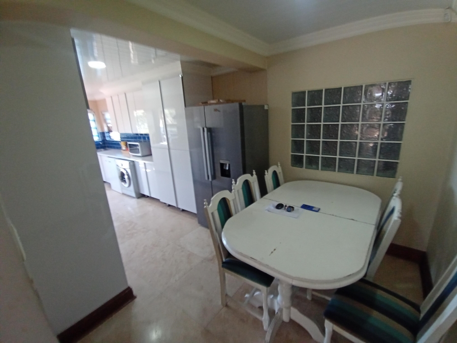 5 Bedroom Property for Sale in Ridgeway Gauteng