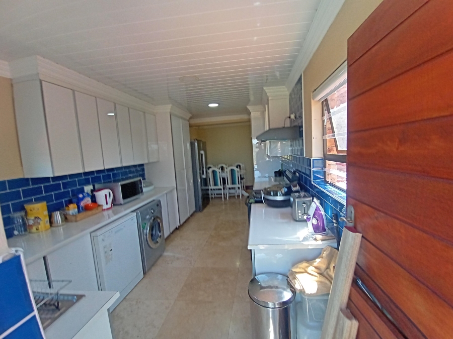 5 Bedroom Property for Sale in Ridgeway Gauteng