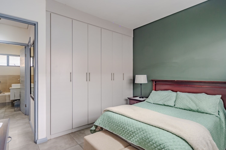 2 Bedroom Property for Sale in Brooklyn Gauteng