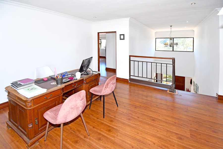 3 Bedroom Property for Sale in Beverley Gauteng