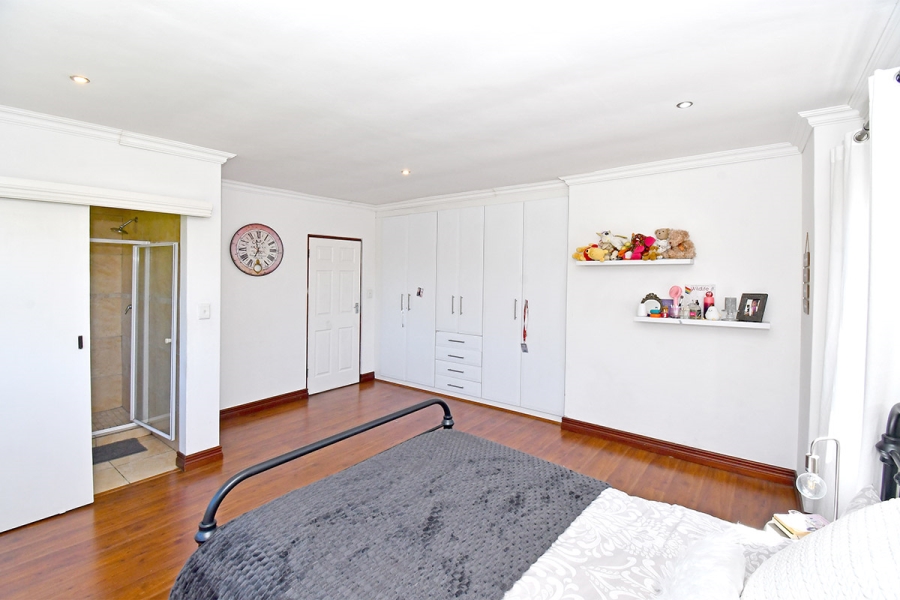 3 Bedroom Property for Sale in Beverley Gauteng