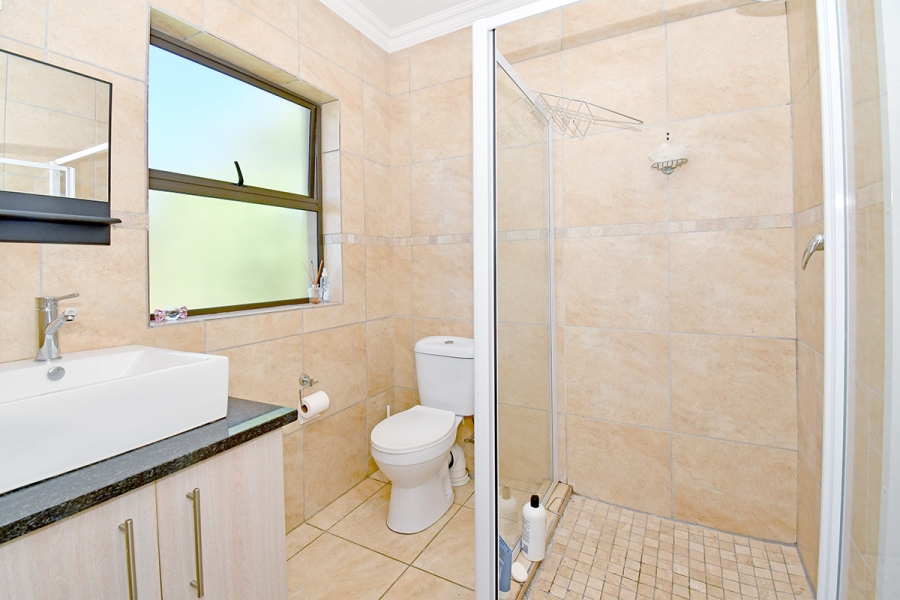 3 Bedroom Property for Sale in Beverley Gauteng