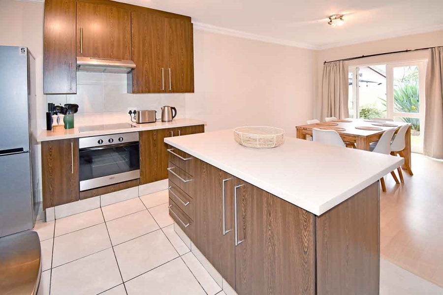 To Let 2 Bedroom Property for Rent in Fourways Gauteng