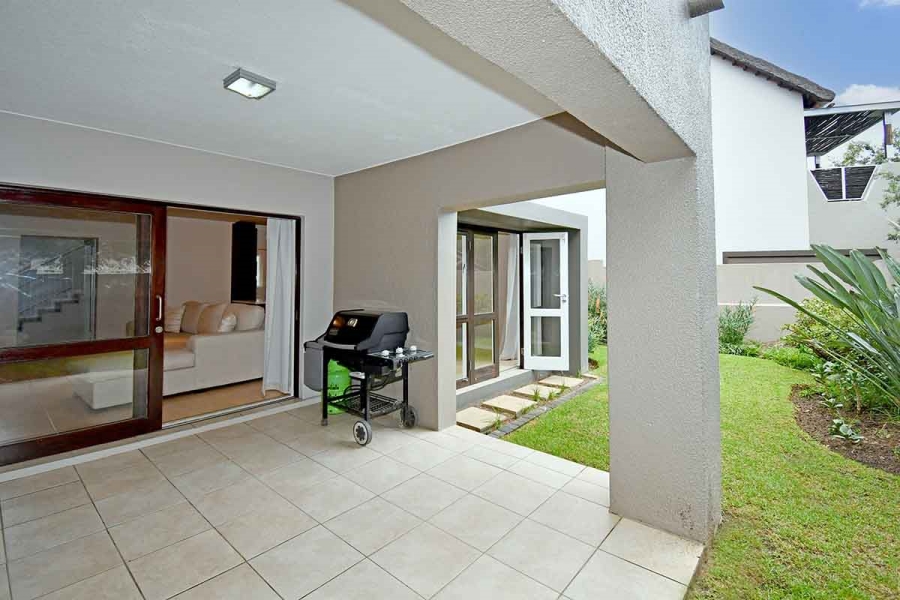 To Let 2 Bedroom Property for Rent in Fourways Gauteng