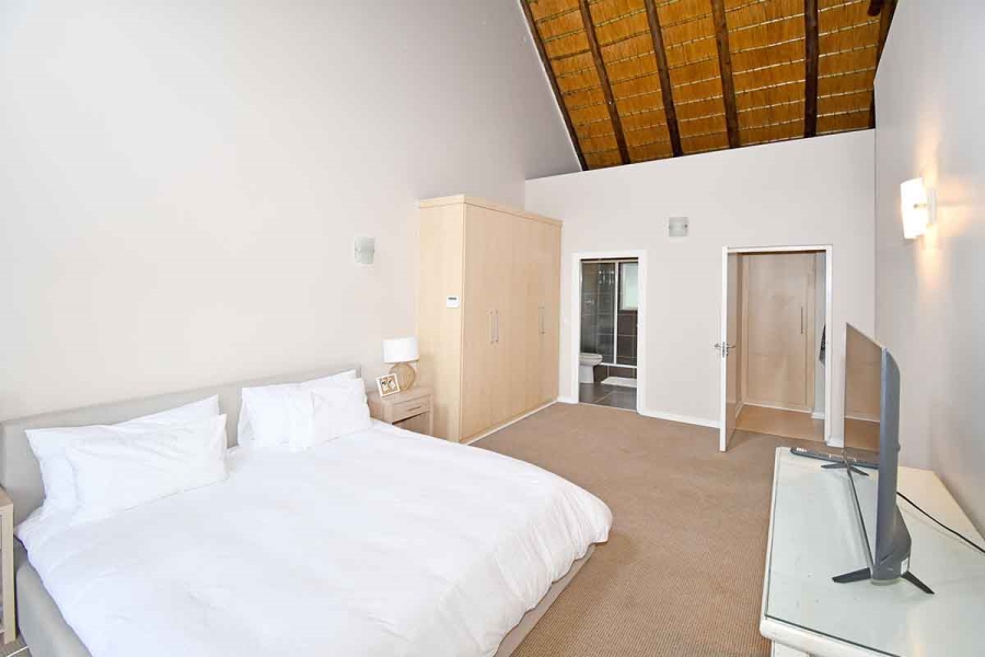 To Let 2 Bedroom Property for Rent in Fourways Gauteng