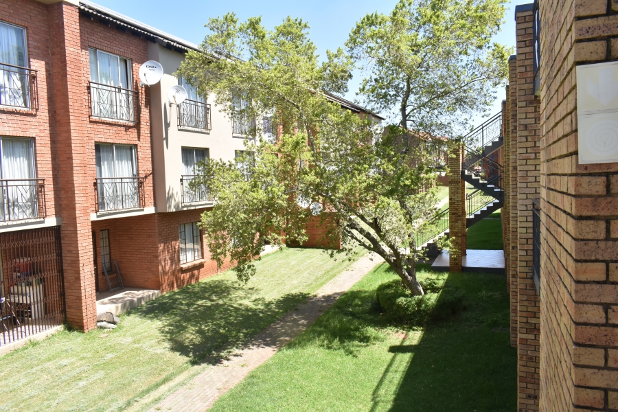 2 Bedroom Property for Sale in Wonderpark Estate Gauteng