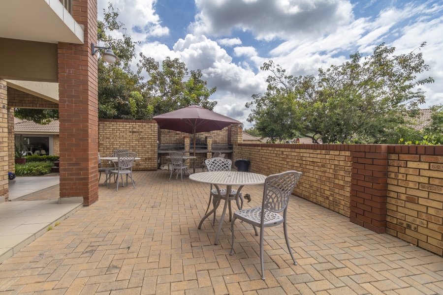 2 Bedroom Property for Sale in Olivedale Gauteng