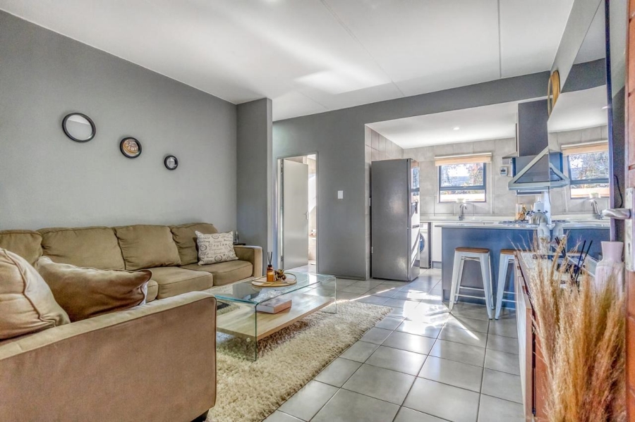 2 Bedroom Property for Sale in Witpoortjie Gauteng