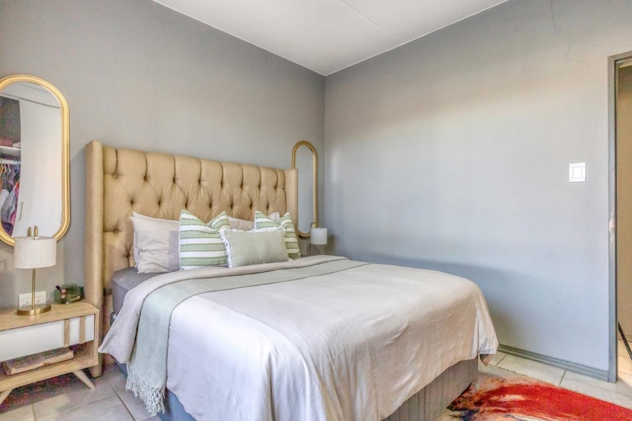 2 Bedroom Property for Sale in Witpoortjie Gauteng