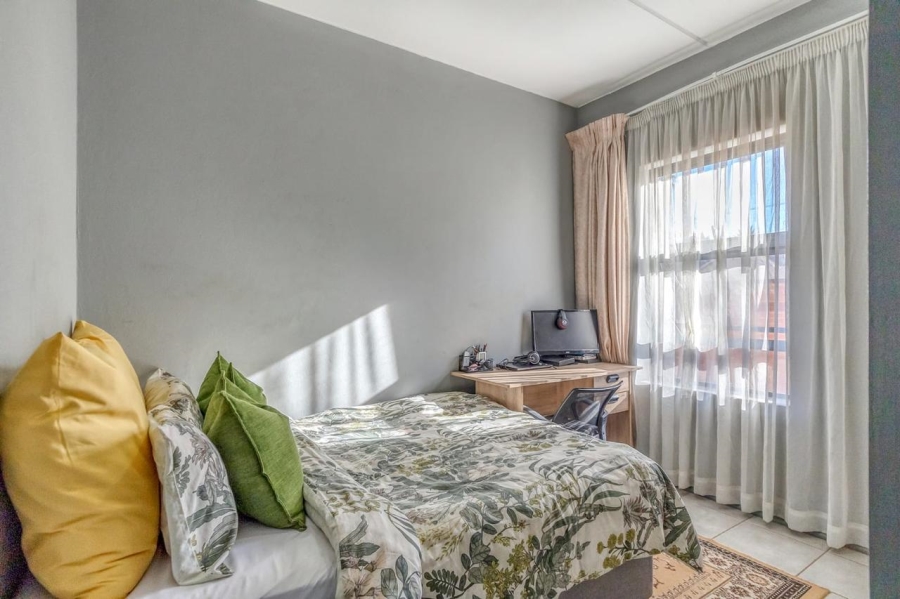 2 Bedroom Property for Sale in Witpoortjie Gauteng