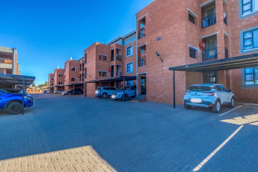 2 Bedroom Property for Sale in Witpoortjie Gauteng