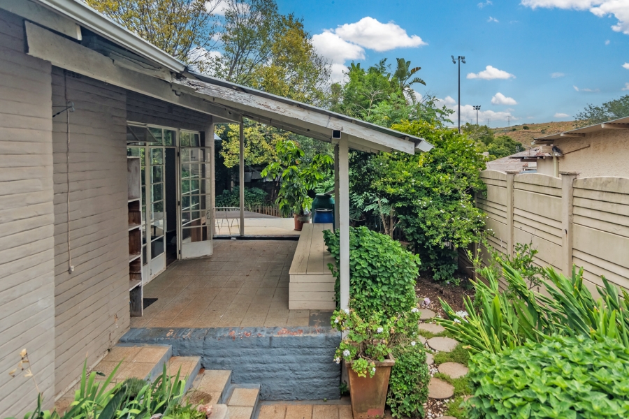 2 Bedroom Property for Sale in Westdene Gauteng