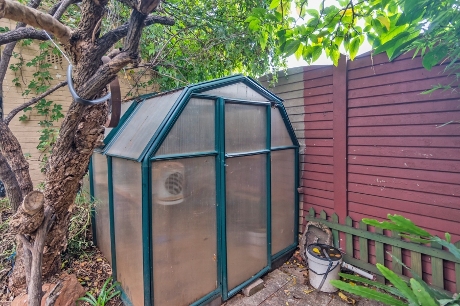 2 Bedroom Property for Sale in Westdene Gauteng