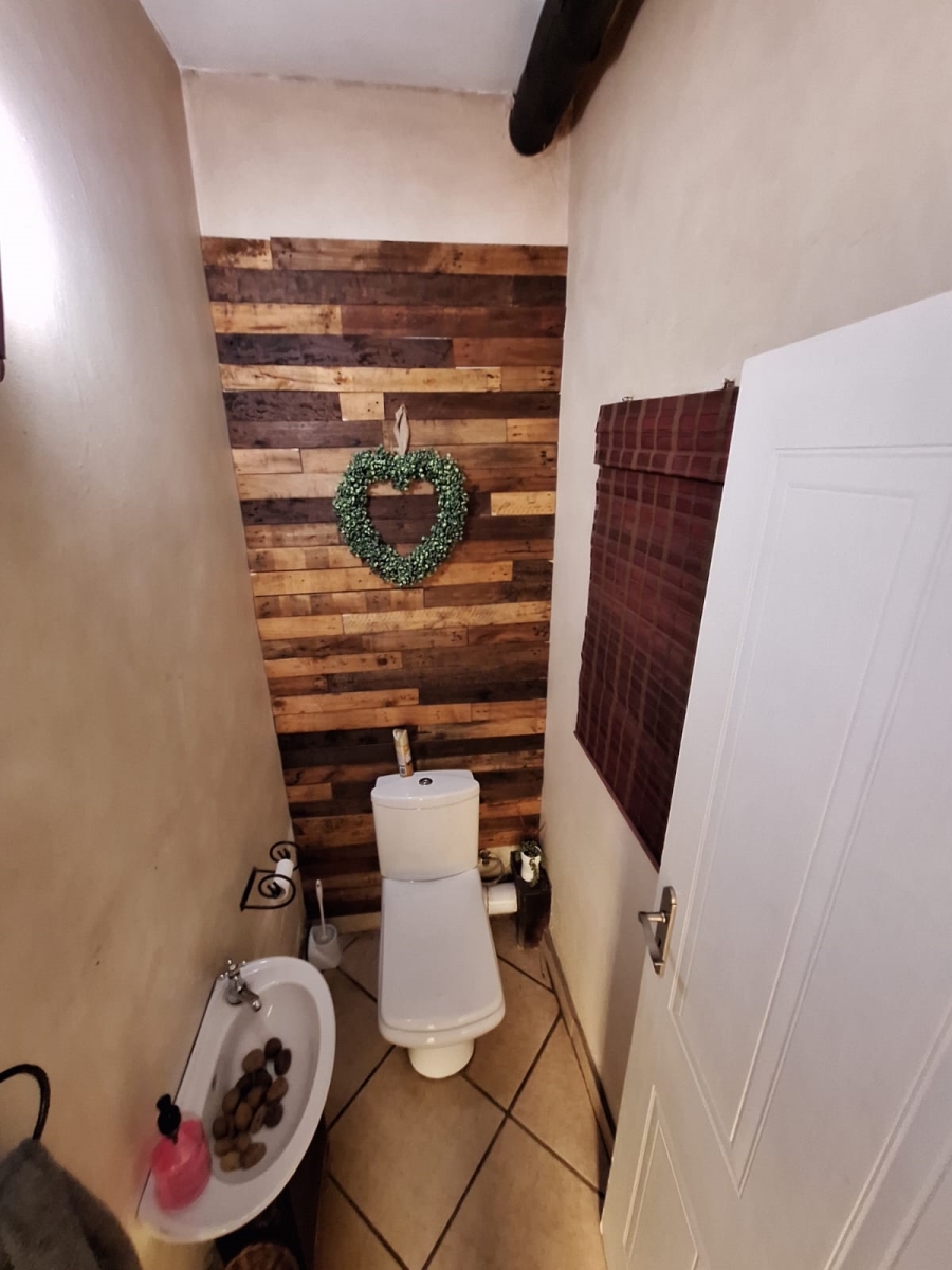 3 Bedroom Property for Sale in Eldoraigne Gauteng