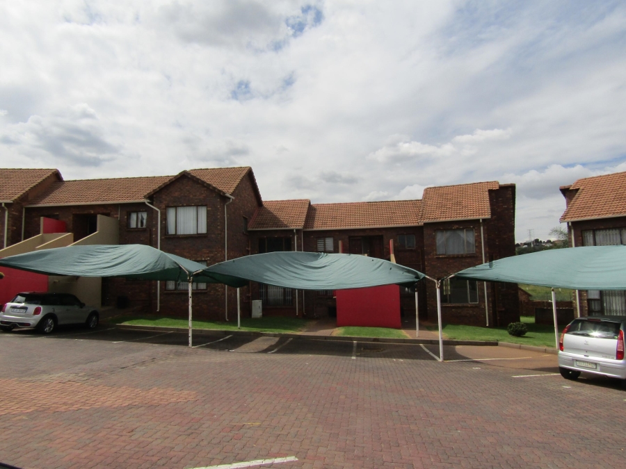 2 Bedroom Property for Sale in Mondeor Gauteng