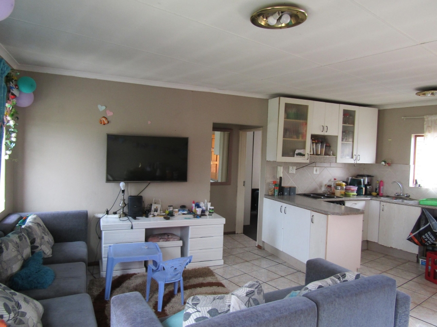 2 Bedroom Property for Sale in Mondeor Gauteng
