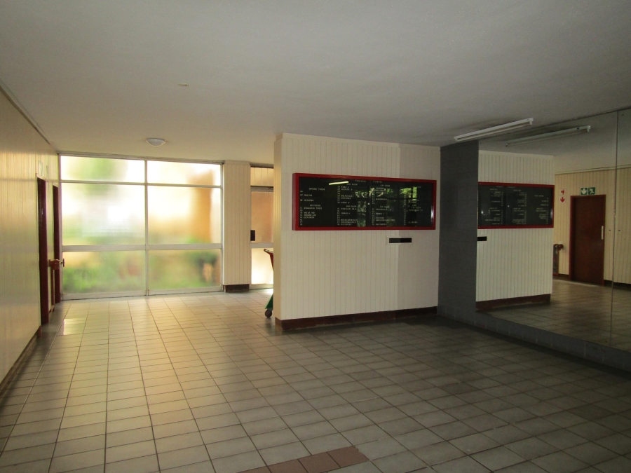 1 Bedroom Property for Sale in Parktown Gauteng