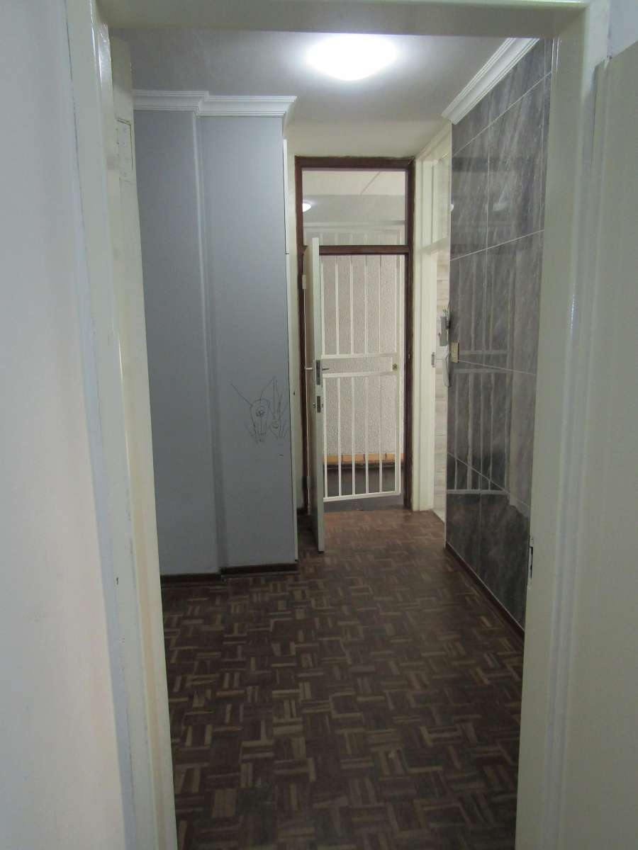 1 Bedroom Property for Sale in Parktown Gauteng