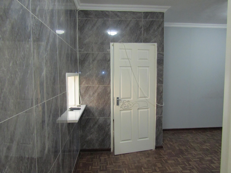 1 Bedroom Property for Sale in Parktown Gauteng