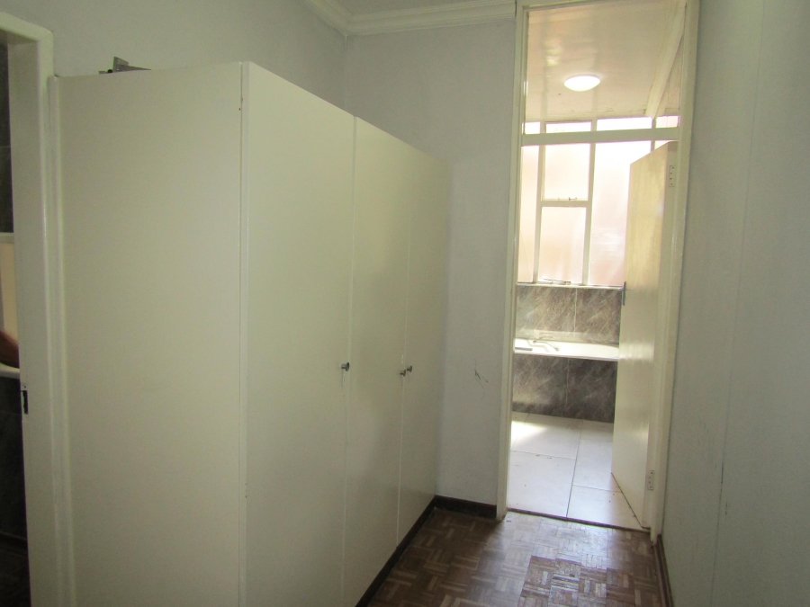 1 Bedroom Property for Sale in Parktown Gauteng