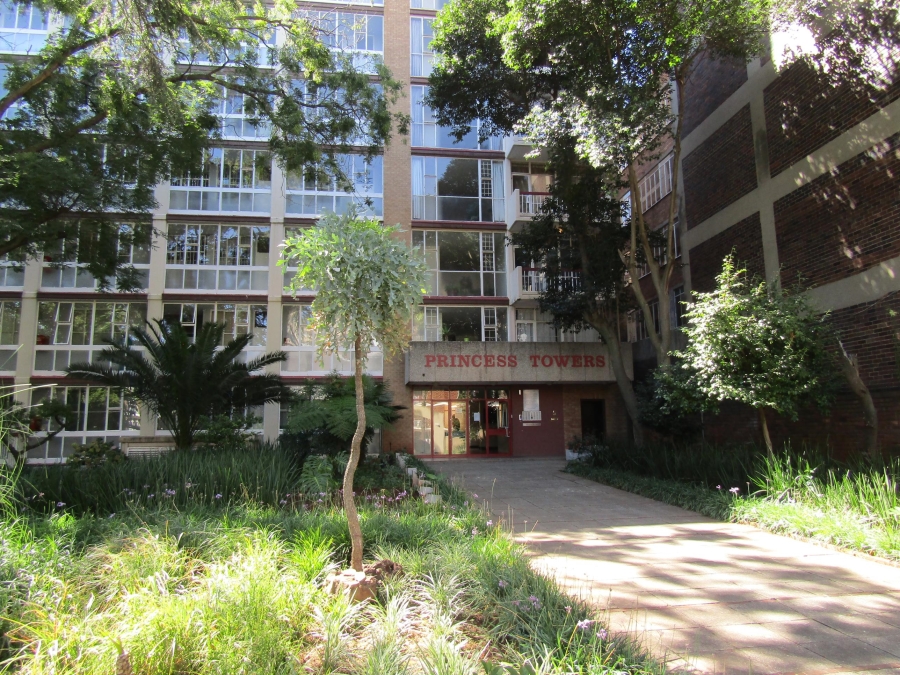 1 Bedroom Property for Sale in Parktown Gauteng